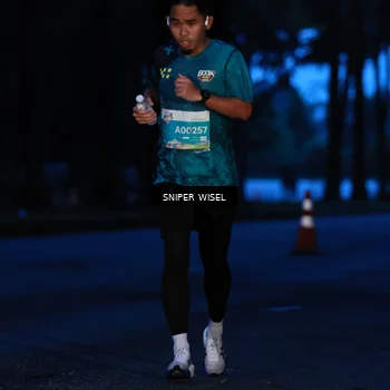 Runner Photo 7741072
