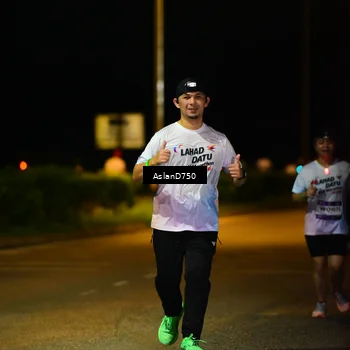 Runner Photo 7741074