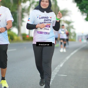 Runner Photo 7741084
