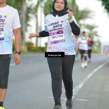 Runner Photo 7741092