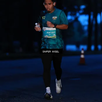 Runner Photo 7741111