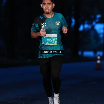 Runner Photo 7741132