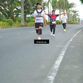Runner Photo 7741148