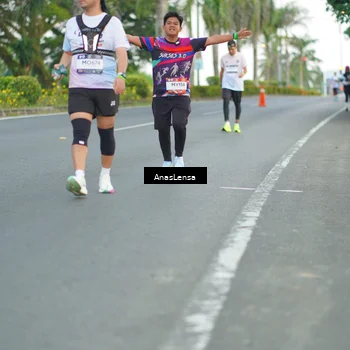 Runner Photo 7741157