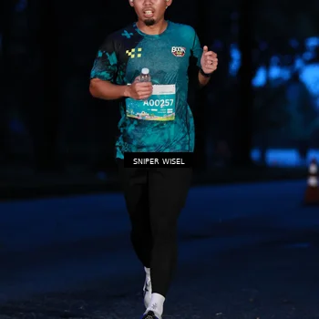 Runner Photo 7741162