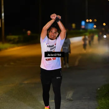 Runner Photo 7741190