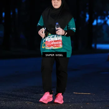 Runner Photo 7741204