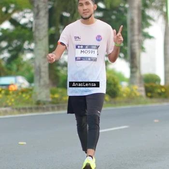 Runner Photo 7741224
