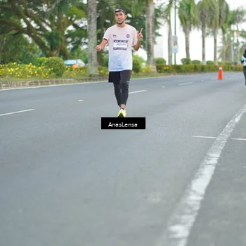 Runner Photo 7741230