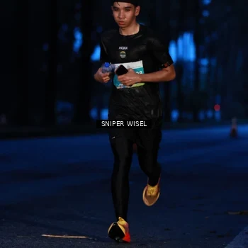 Runner Photo 7741243