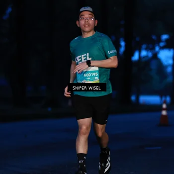 Runner Photo 7741278