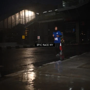Runner Photo 7741340
