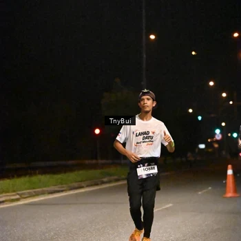 Runner Photo 7741365