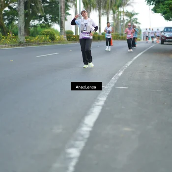 Runner Photo 7741407
