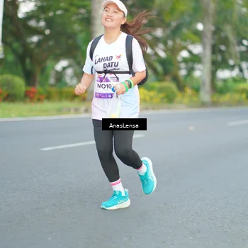 Runner Photo 7741418