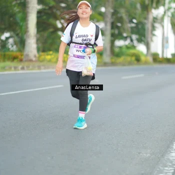 Runner Photo 7741421
