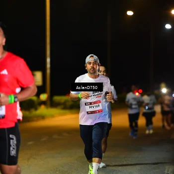 Runner Photo 7741485