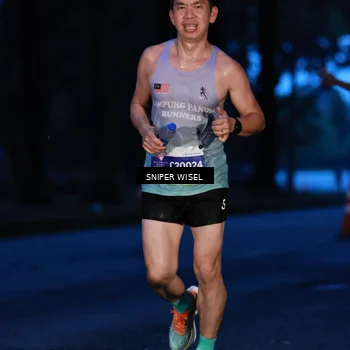 Runner Photo 7741531