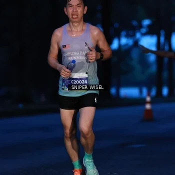 Runner Photo 7741539