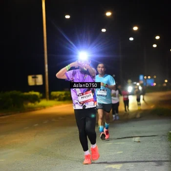 Runner Photo 7741593