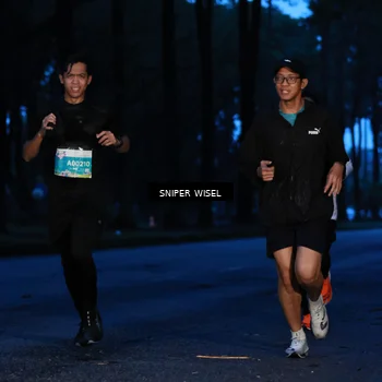 Runner Photo 7741627