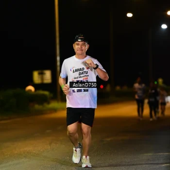 Runner Photo 7741634