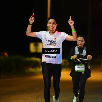 Runner Photo 7741640