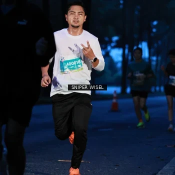 Runner Photo 7741658