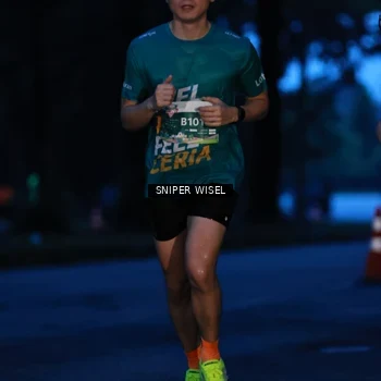 Runner Photo 7741672