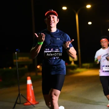Runner Photo 7741695