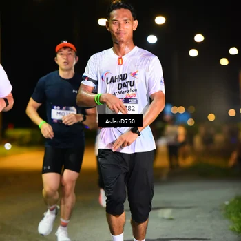 Runner Photo 7741698