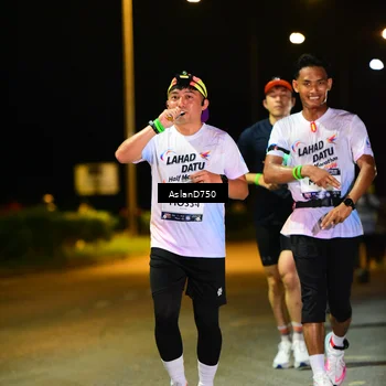 Runner Photo 7741717