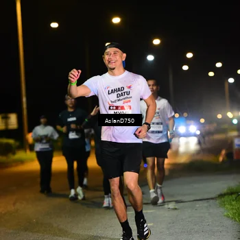 Runner Photo 7741788