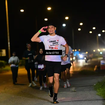 Runner Photo 7741789