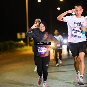 Runner Photo 7741832