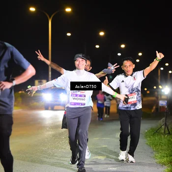 Runner Photo 7741873