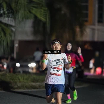 Runner Photo 7741892