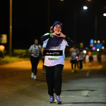 Runner Photo 7741975