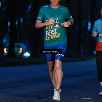 Runner Photo 7741977