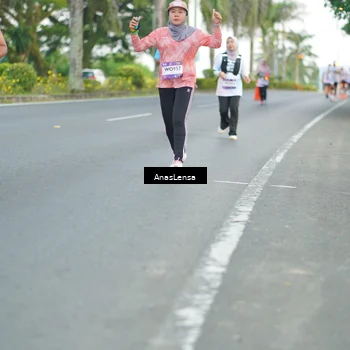 Runner Photo 7741987