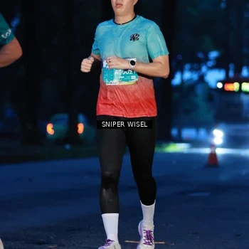 Runner Photo 7742001