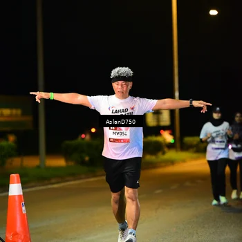 Runner Photo 7742013