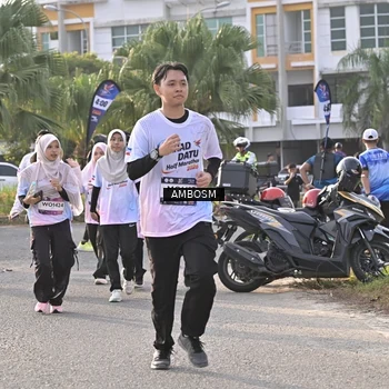Runner Photo 7742023