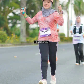 Runner Photo 7742053