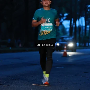 Runner Photo 7742055