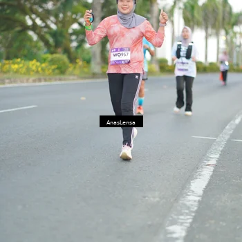 Runner Photo 7742062