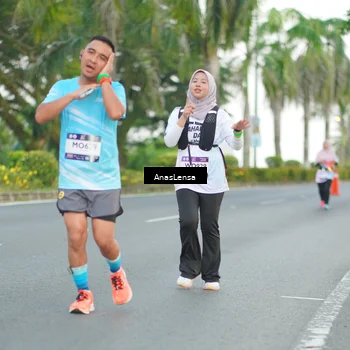 Runner Photo 7742077