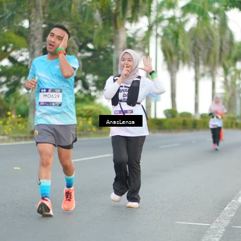 Runner Photo 7742091