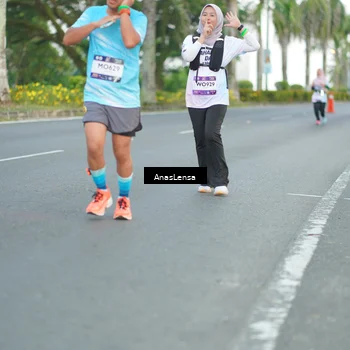 Runner Photo 7742100