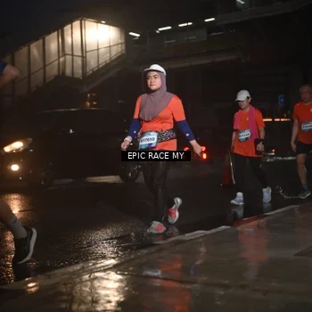 Runner Photo 7742110